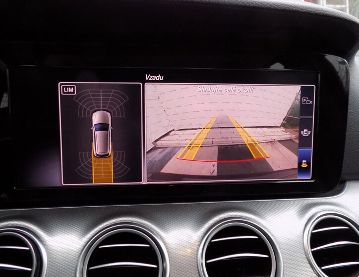 Mercedes-Benz Třídy E 33