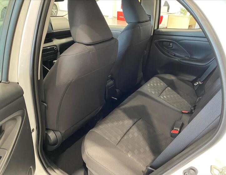 Toyota Yaris 11