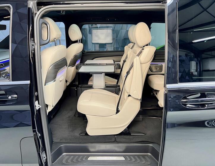 Mercedes-Benz Třídy V 12