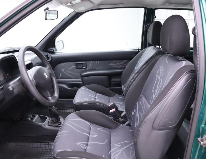 Peugeot 106 11