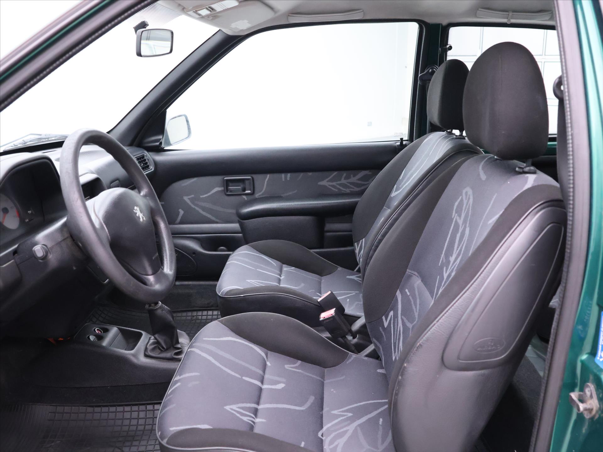 Peugeot 106