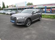 Audi Q7 1