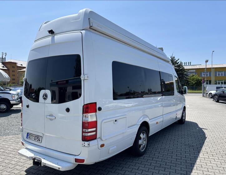 Mercedes-Benz Sprinter 4