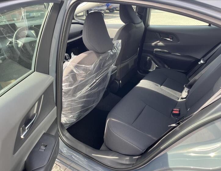 Toyota Prius 7