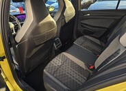 Volkswagen Golf 24