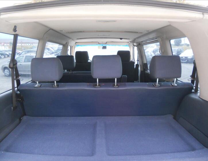 Volkswagen Caravelle 16