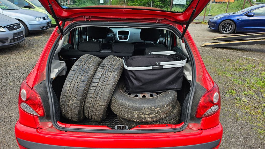Peugeot 206
