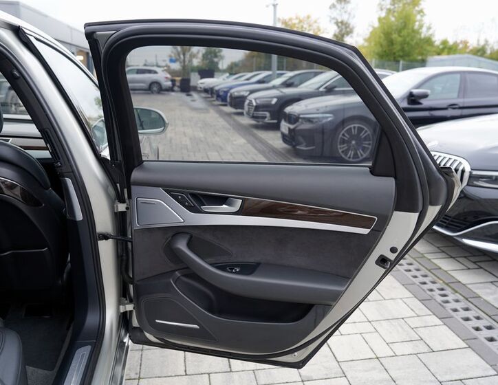 Audi A8 17