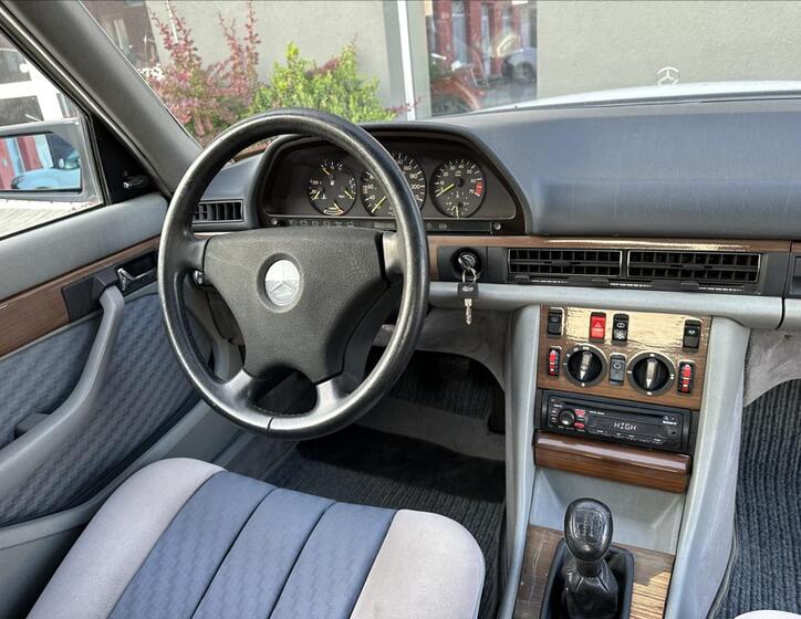 Mercedes-Benz Třídy S 33