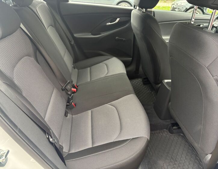 Hyundai i30 10