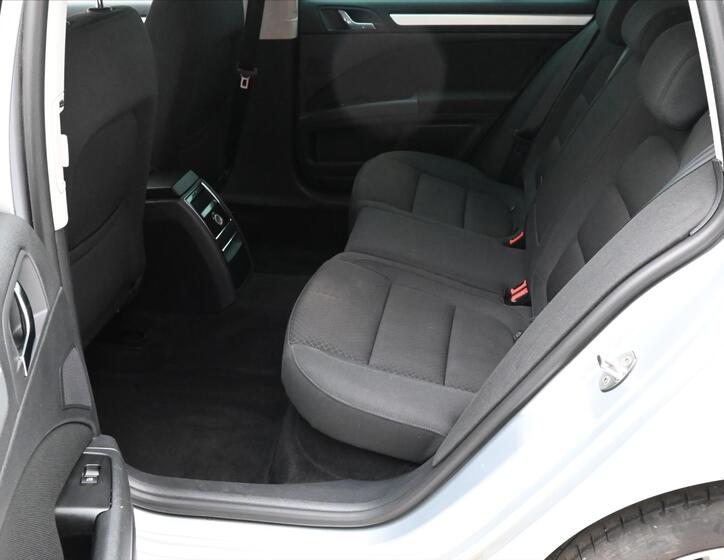 Škoda Superb 14