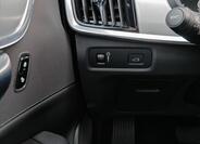 Volvo V90 25