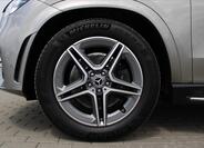 Mercedes-Benz GLE 9