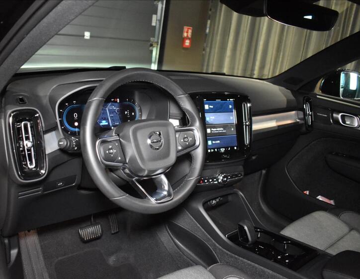 Volvo XC40 11