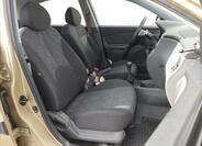 KIA Rio 13