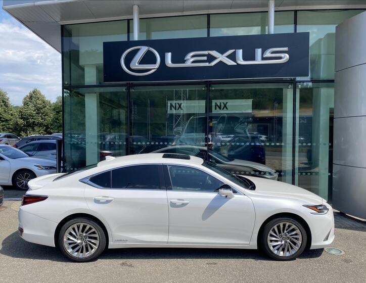 Lexus ES 300h 7