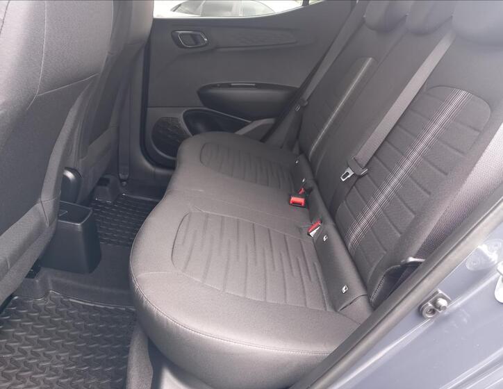 Hyundai i10 19