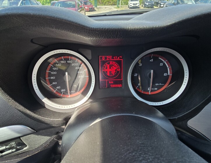 Alfa Romeo 159 17