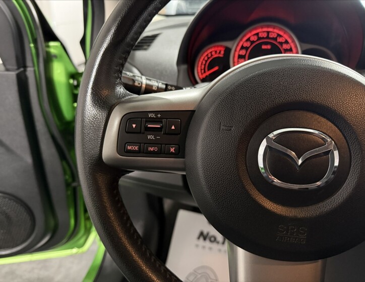 Mazda 2 9