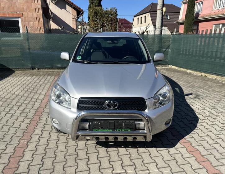 Toyota RAV4 10