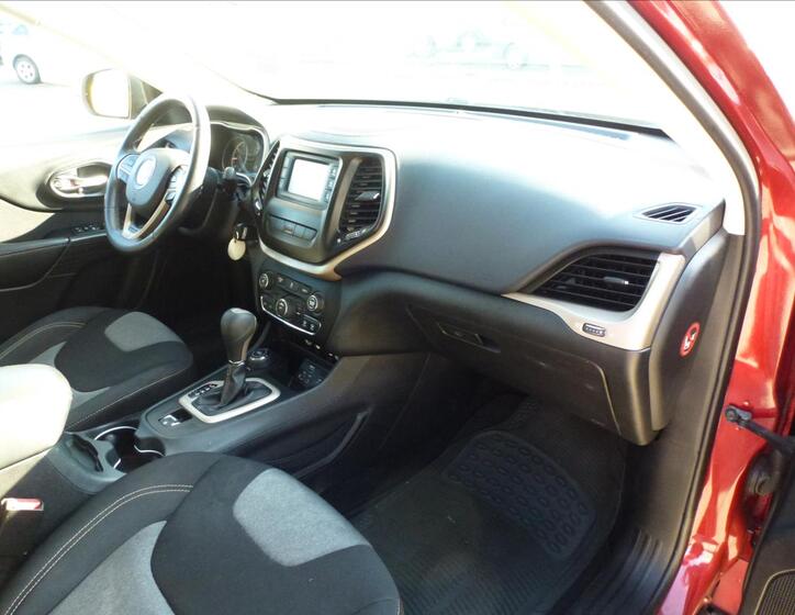 Jeep Cherokee 26