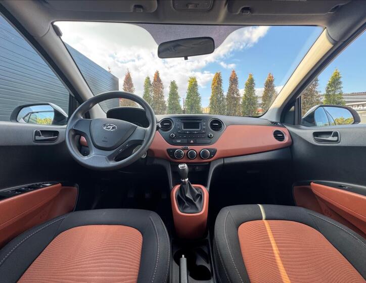 Hyundai i10 14
