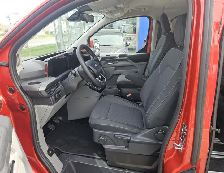 Ford Tourneo Custom 9