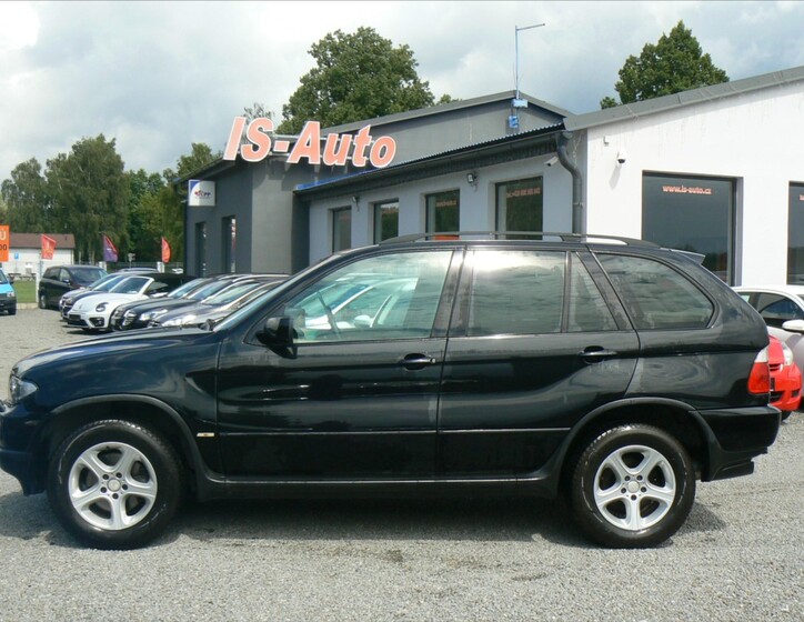 BMW X5 8