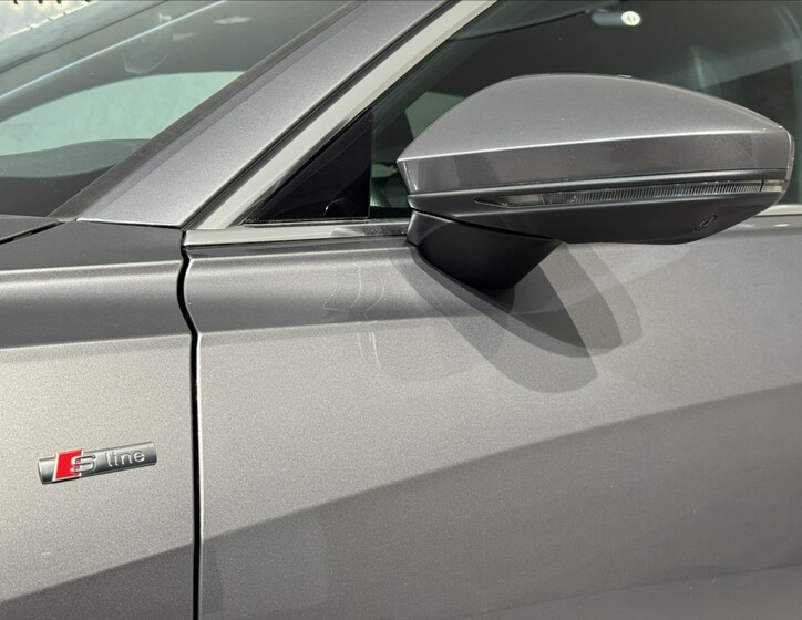 Audi A6 8