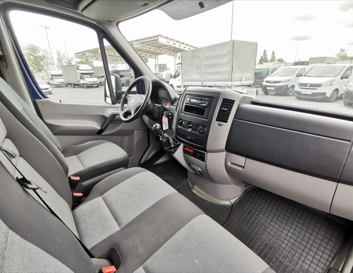 Volkswagen Crafter 8
