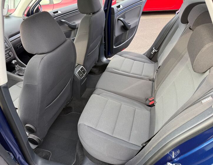 Volkswagen Golf 13