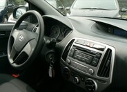 Hyundai i20 15
