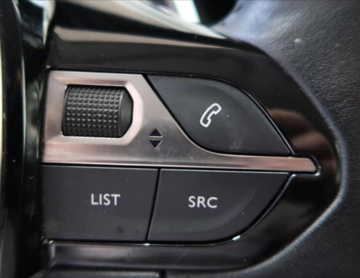 Peugeot 2008 18