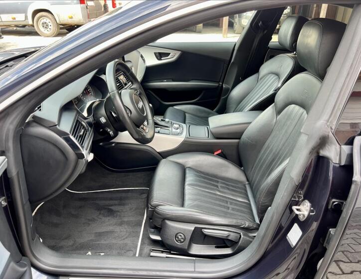Audi A7 11