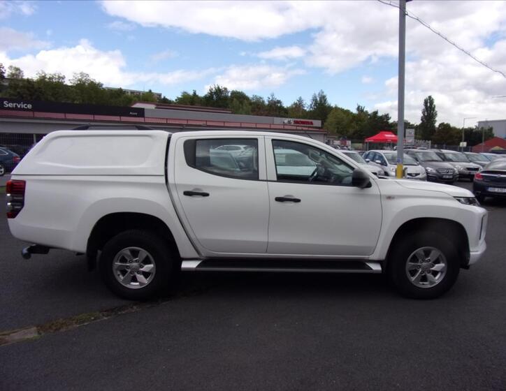 Mitsubishi L200 2