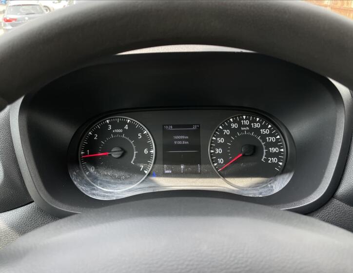 Renault Master 9