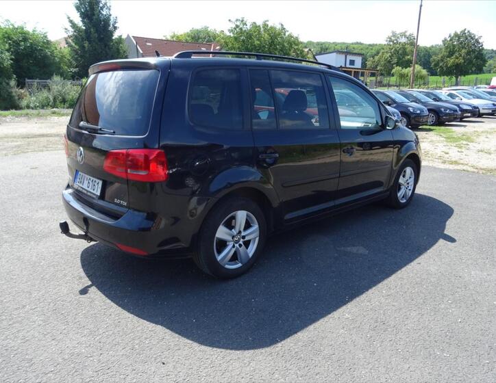 Volkswagen Touran 4