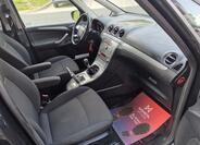 Ford Galaxy 18