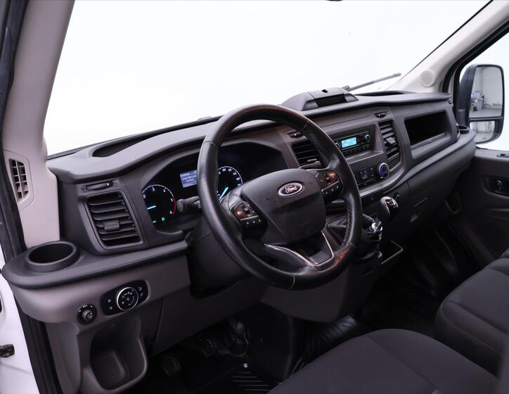 Ford Transit 19