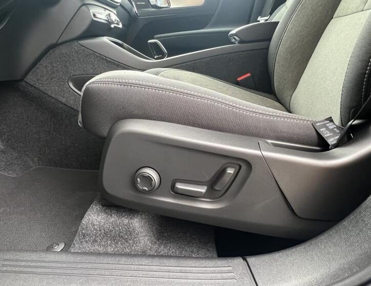 Volvo XC40 9