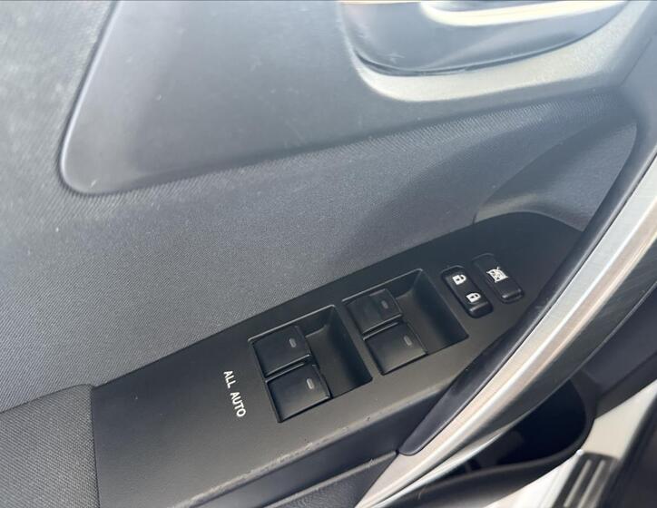 Toyota Auris 9