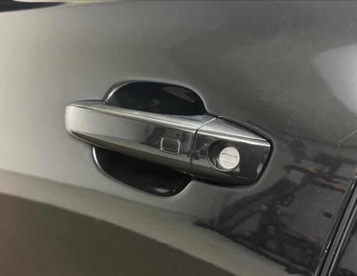 Audi A8 38