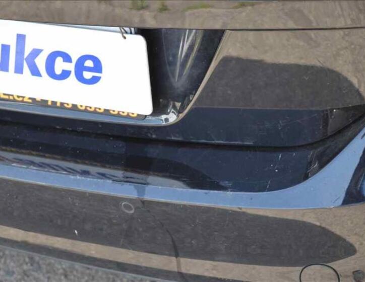 Volkswagen Golf 9