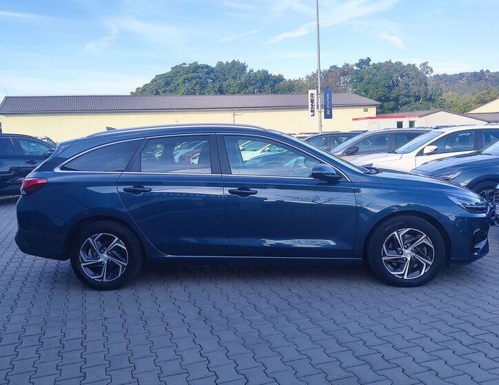 Hyundai i30 4