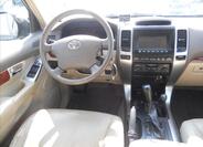 Toyota Land Cruiser 13