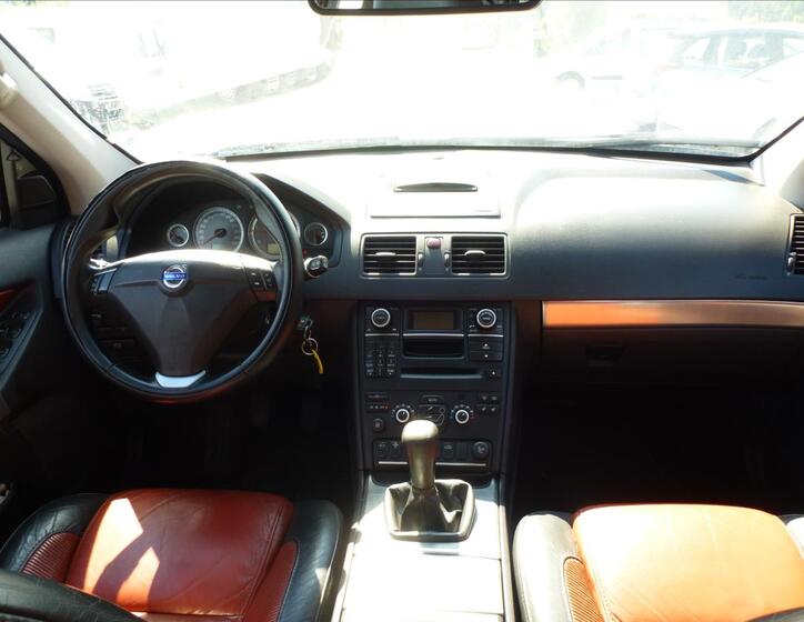 Volvo XC90 30