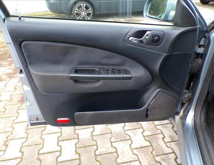 Škoda Octavia 16