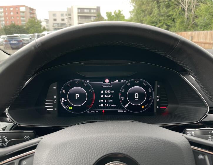 Škoda Superb 9