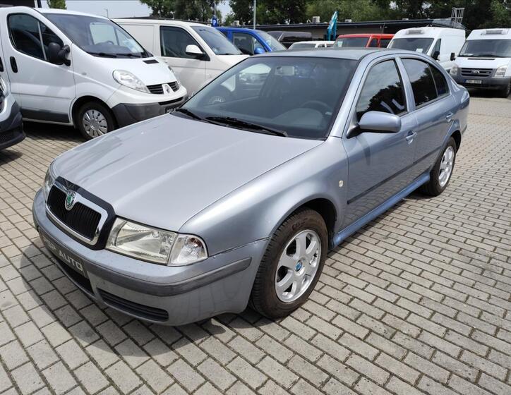 Škoda Octavia 1