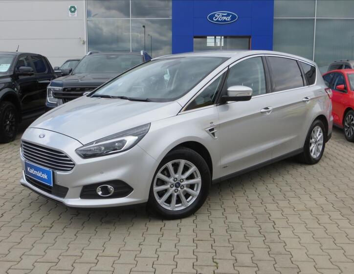 Ford S-MAX 1